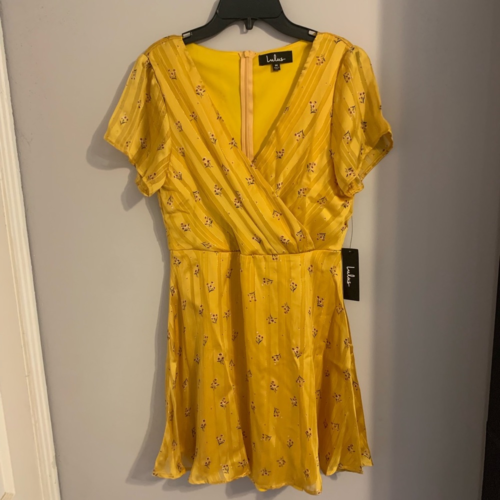 New mustard Yellow Lulus dress - never worn!